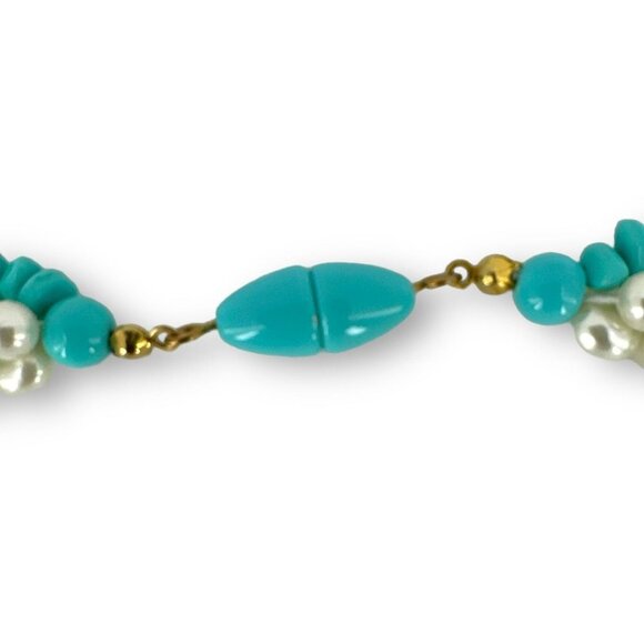 Twisted faux pearl and acrylic turquoise beaded necklace Womens 16" - Picture 3 of 5